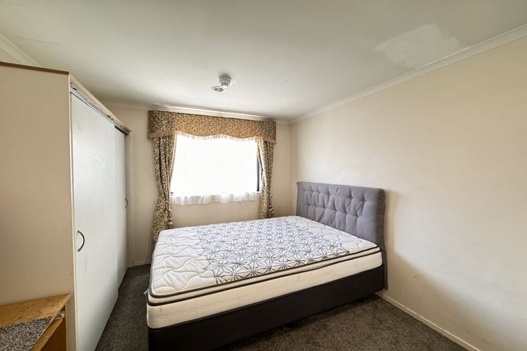 Photo of property in 309 Don Buck Road, Massey, Auckland, 0614