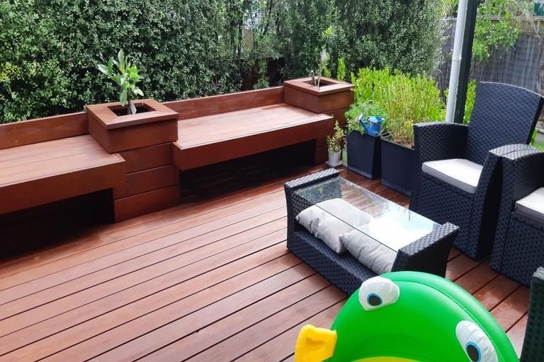 Photo of property in 24a Holiday Road, Stanmore Bay, Whangaparaoa, 0932