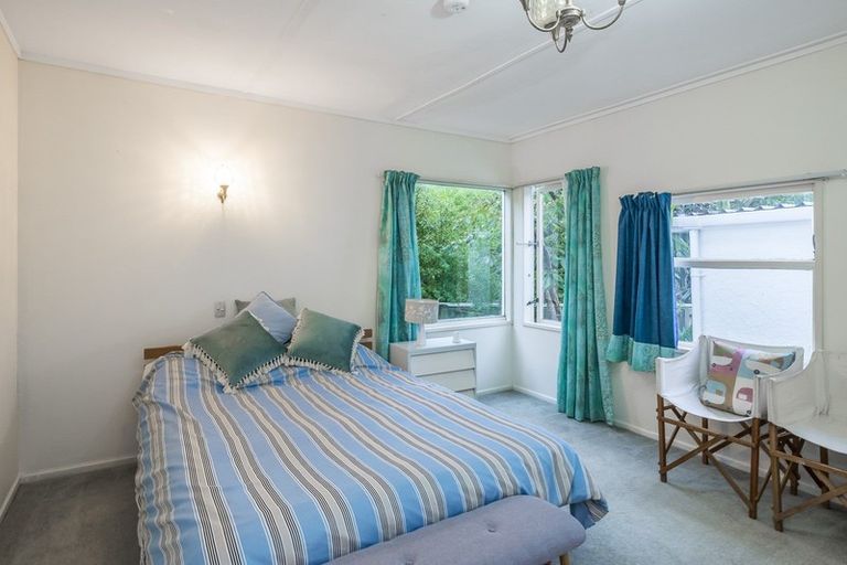 Photo of property in 134 Seaview Road, Paraparaumu Beach, Paraparaumu, 5032