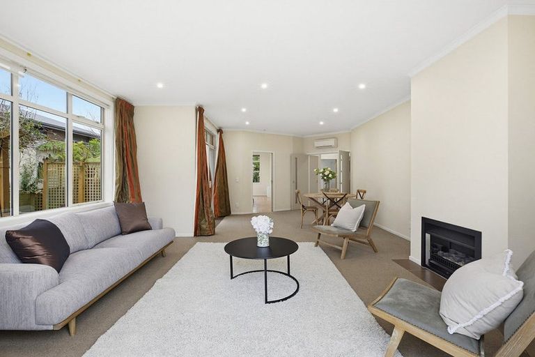Photo of property in 18 Pukemere Way, Pukerua Bay, 5026