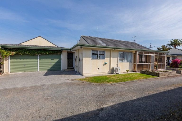 Photo of property in 3/3 Church Road, Taradale, Napier, 4112