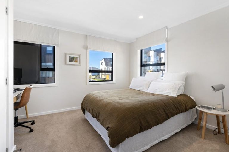 Photo of property in 26 Marine Parade, Hobsonville, Auckland, 0616