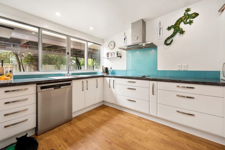 Photo of property in 28 Iles Road, Lynmore, Rotorua, 3010