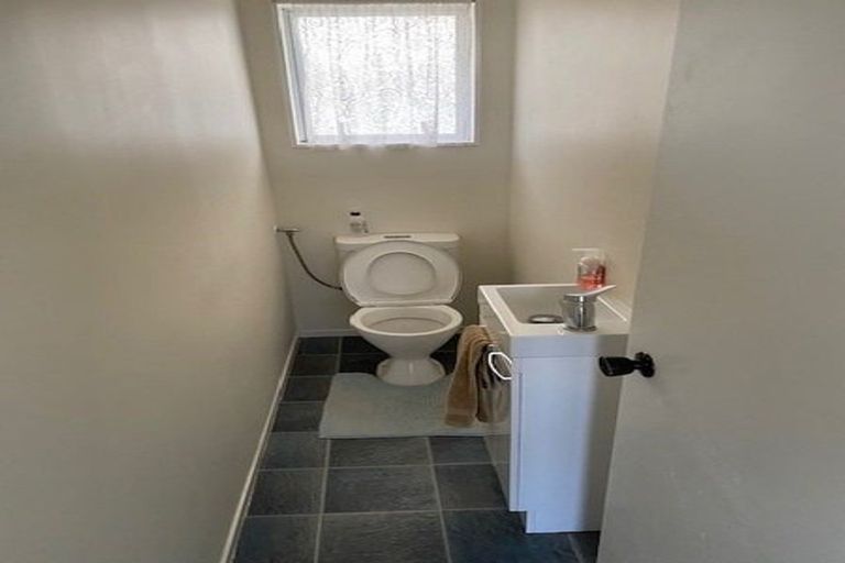 Photo of property in 42a Mahoe Street, Tawa, Wellington, 5028