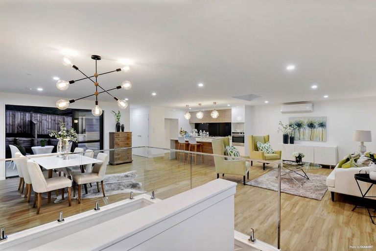 Photo of property in 24 Maraeariki Avenue, Orewa, 0931