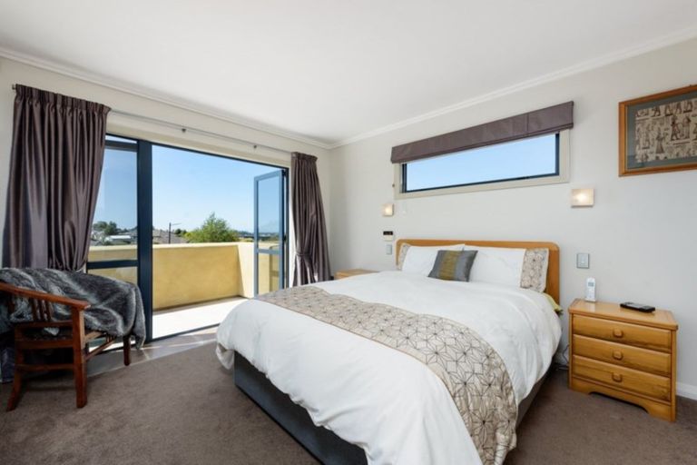 Photo of property in 102 Merriman Place, Pyes Pa, Tauranga, 3112