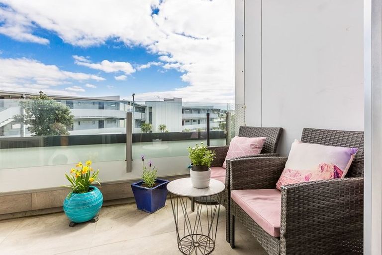 Photo of property in 116/17 Link Crescent, Stanmore Bay, Whangaparaoa, 0932