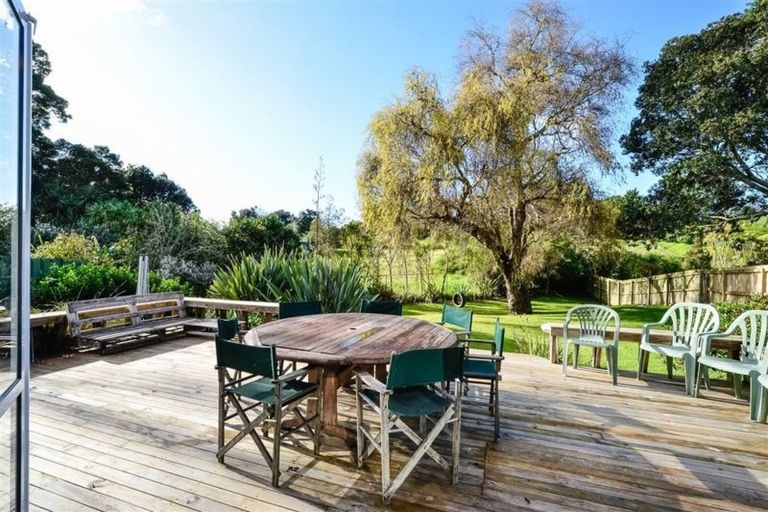 Photo of property in 2/11 Kahika Road, Birkdale, Auckland, 0626