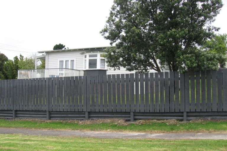 Photo of property in 1/37 Clayburn Road, Glen Eden, Auckland, 0602
