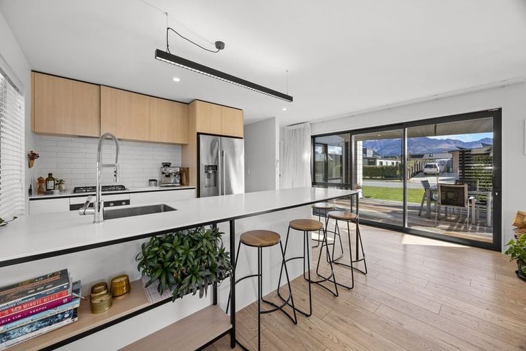 Photo of property in 20 Pounamu Avenue, Albert Town, Wanaka, 9305