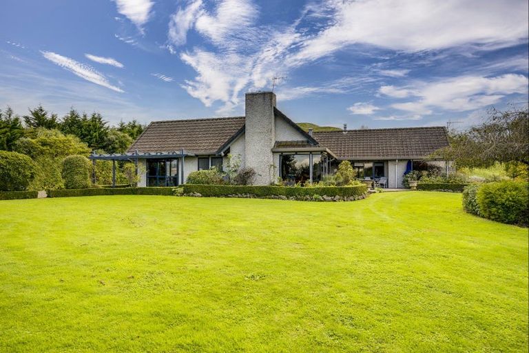 Photo of property in 326 Hatuma Road, Waipukurau, 4281