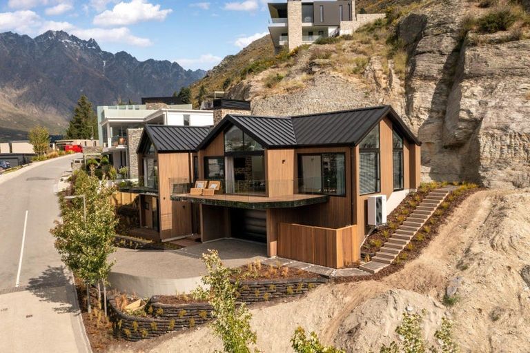 Photo of property in 4 Old Homestead Place, Kawarau Falls, Queenstown, 9300