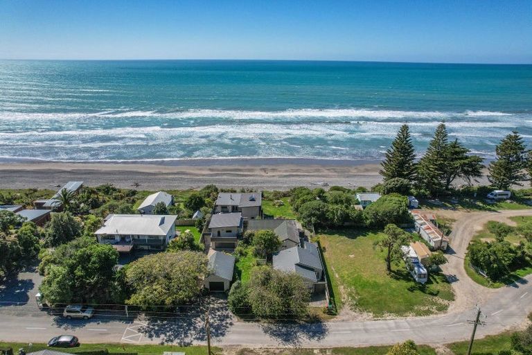 Photo of property in 23 Moody Street, Gore Bay, Cheviot, 7383