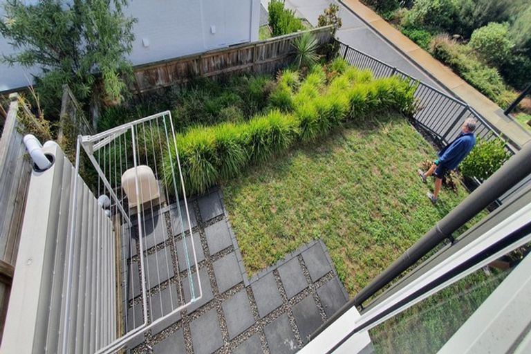 Photo of property in 9 Manutewhau Road, Massey, Auckland, 0614