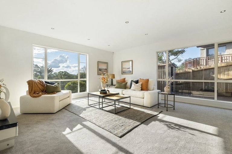 Photo of property in 6 Kittiwake Drive, Schnapper Rock, Auckland, 0632