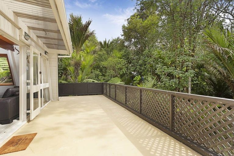Photo of property in 14 Mahoe Road, Titirangi, Auckland, 0604