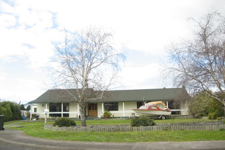 Photo of property in 6 Redwood Place, Te Awanga, 4102