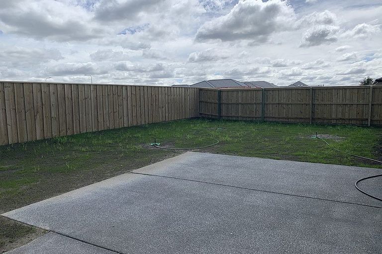 Photo of property in 38 Eileen Way, Rolleston, 7615