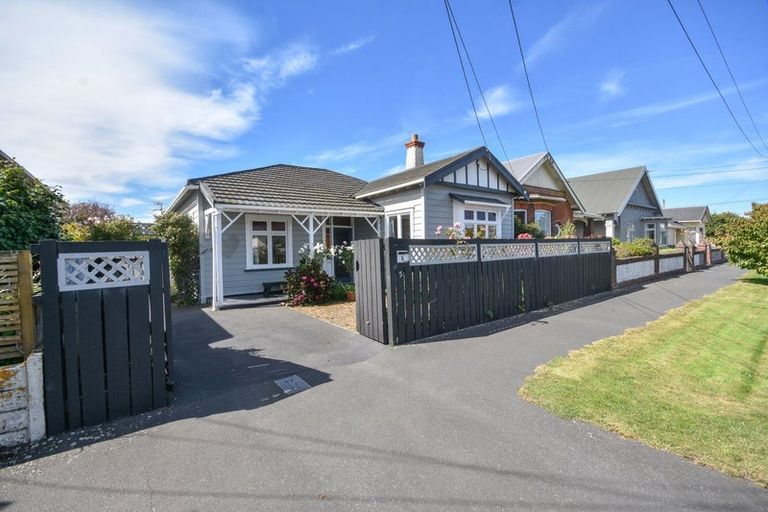 Photo of property in 5 Nile Street, Saint Clair, Dunedin, 9012