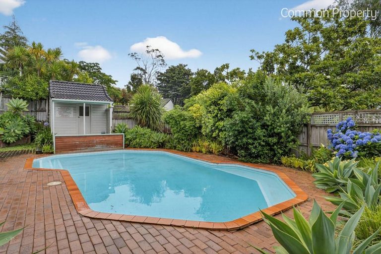 Photo of property in 23/24 Beswick Place, Birkdale, Auckland, 0626
