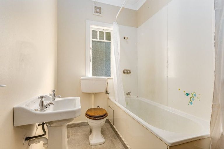 Photo of property in 8 Blythe Street, Berhampore, Wellington, 6023