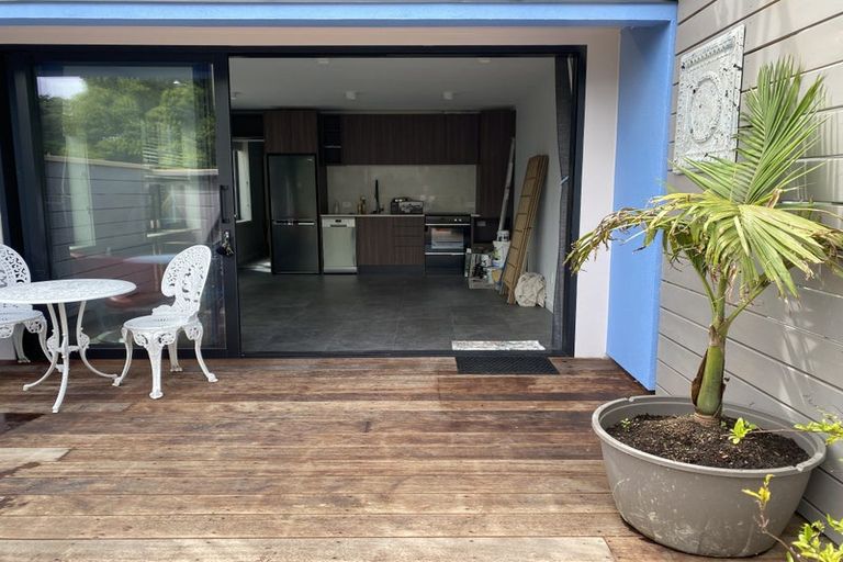 Photo of property in 22 Tanera Crescent, Brooklyn, Wellington, 6021