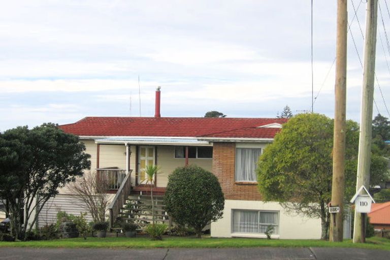 Photo of property in 108 Lincoln Park Avenue, Massey, Auckland, 0614