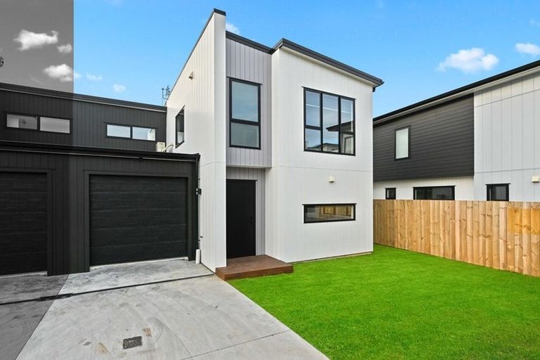 Photo of property in 2/44 Rose Berry Crescent, Flagstaff, Hamilton, 3210