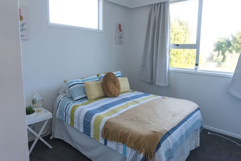 Photo of property in 5 Findhorn Place, Papakowhai, Porirua, 5024