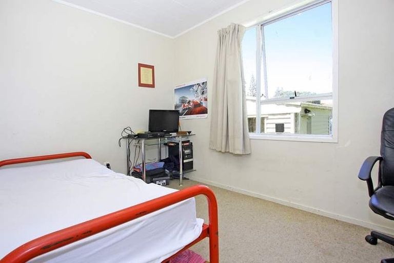 Photo of property in 11 Pawa Place, Manurewa, Auckland, 2102