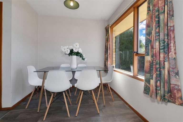 Photo of property in 18 Peer Street, Upper Riccarton, Christchurch, 8041