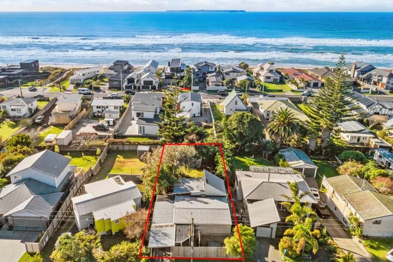Photo of property in 1233 Papamoa Beach Road, Papamoa Beach, Papamoa, 3118