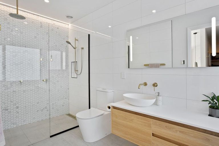 Photo of property in 26 Whakahaumako Road, Leamington, 3495
