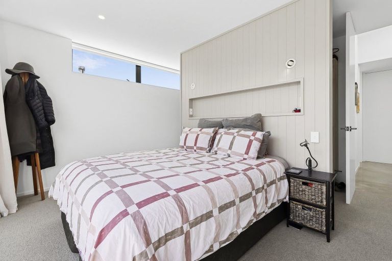 Photo of property in 7 Fern Burn Close, Wanaka, 9305