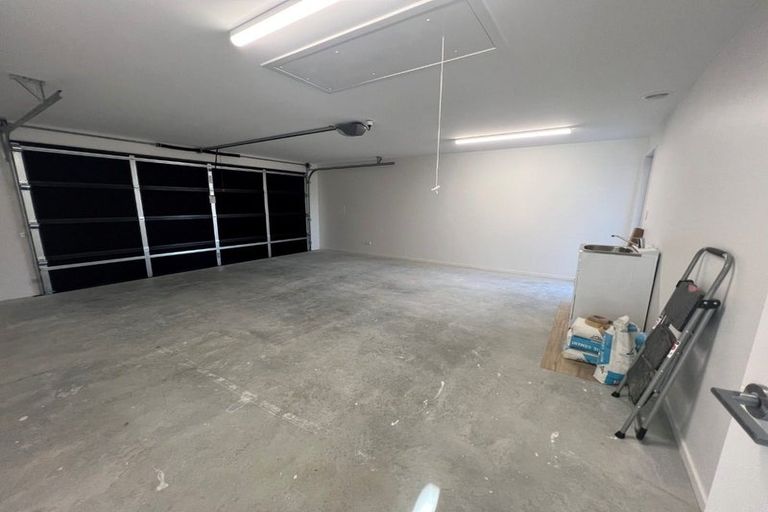 Photo of property in 21 Herridge Street, Woodend, 7691