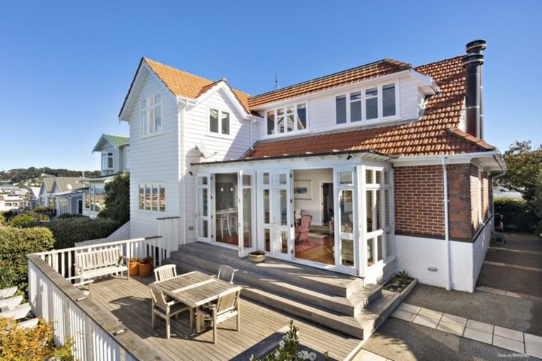 Photo of property in 17 Overtoun Terrace, Hataitai, Wellington, 6021