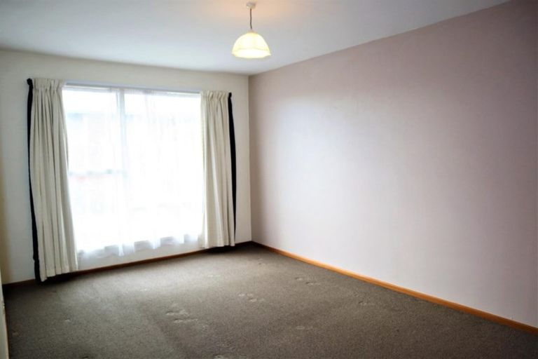 Photo of property in 2/31 Lamorna Road, Parklands, Christchurch, 8083