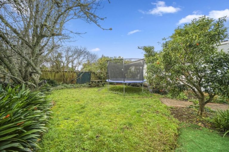 Photo of property in 9 Pixie Place, Pakuranga Heights, Auckland, 2010