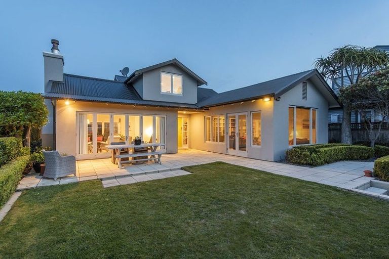 Photo of property in 19 Ventnor Street, Seatoun, Wellington, 6022
