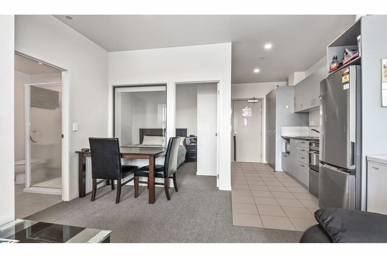Photo of property in 1193unit Hinemoa Street, Rotorua, 3010