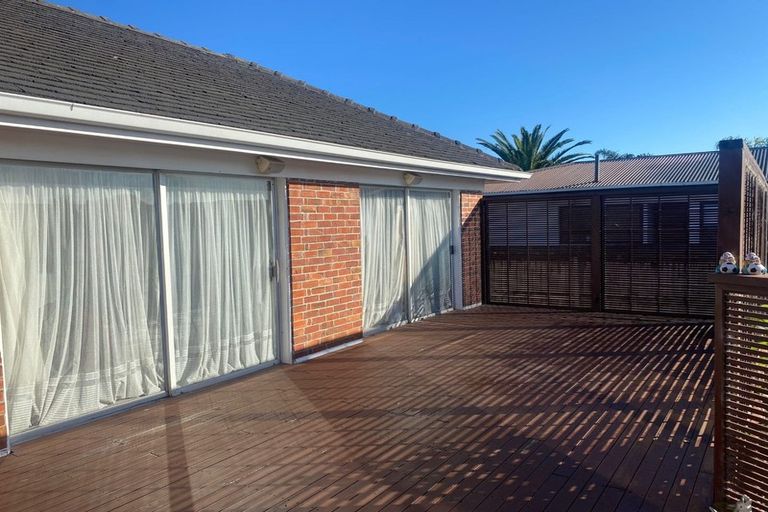 Photo of property in 28 Grove Road, Papakura, 2110