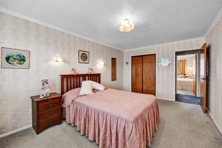 Photo of property in 2 Manse Street, Hawera, 4610