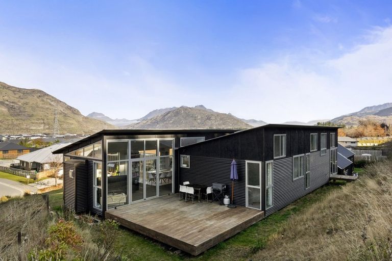 Photo of property in 7 Campden Court, Lower Shotover, Queenstown, 9304