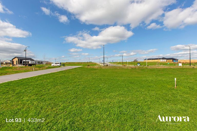 Photo of property in 30 Taahunui Rise, Peacocke, 3206