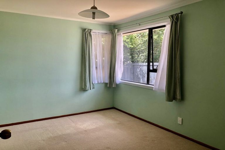 Photo of property in 215 Birkdale Road, Birkdale, Auckland, 0626