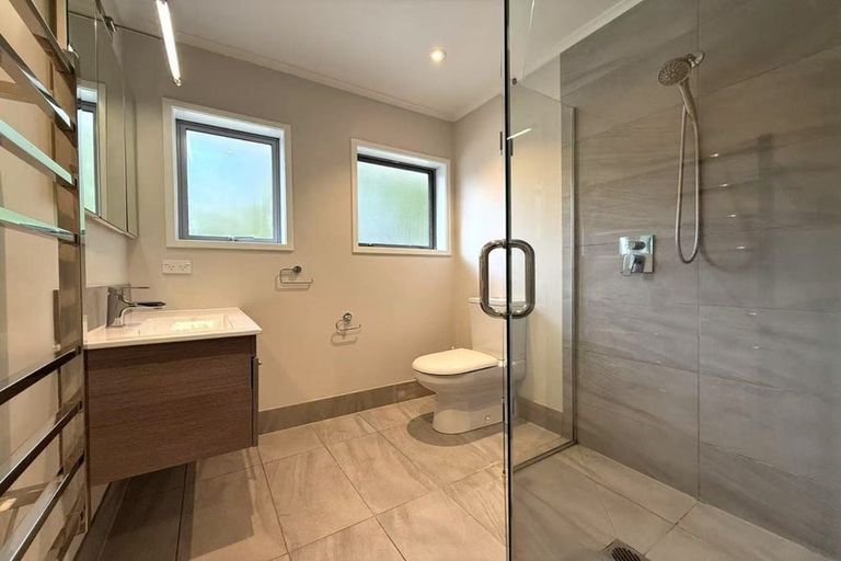 Photo of property in 26 Kingfisher Grove, Greenhithe, Auckland, 0632