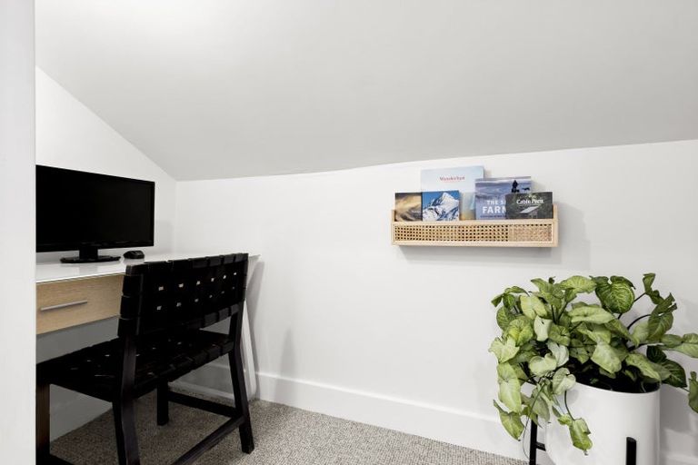 Photo of property in 7b Manchester Place, Queenstown, 9300