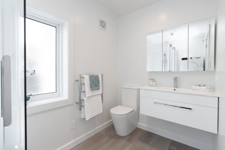 Photo of property in 121c The Parade, Island Bay, Wellington, 6023