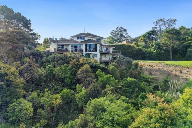 Photo of property in 4 Clayden Drive, Gulf Harbour, Whangaparaoa, 0930