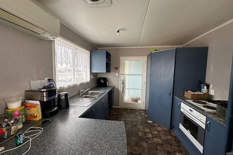 Photo of property in 107 Cracroft Street, Waitara, 4320